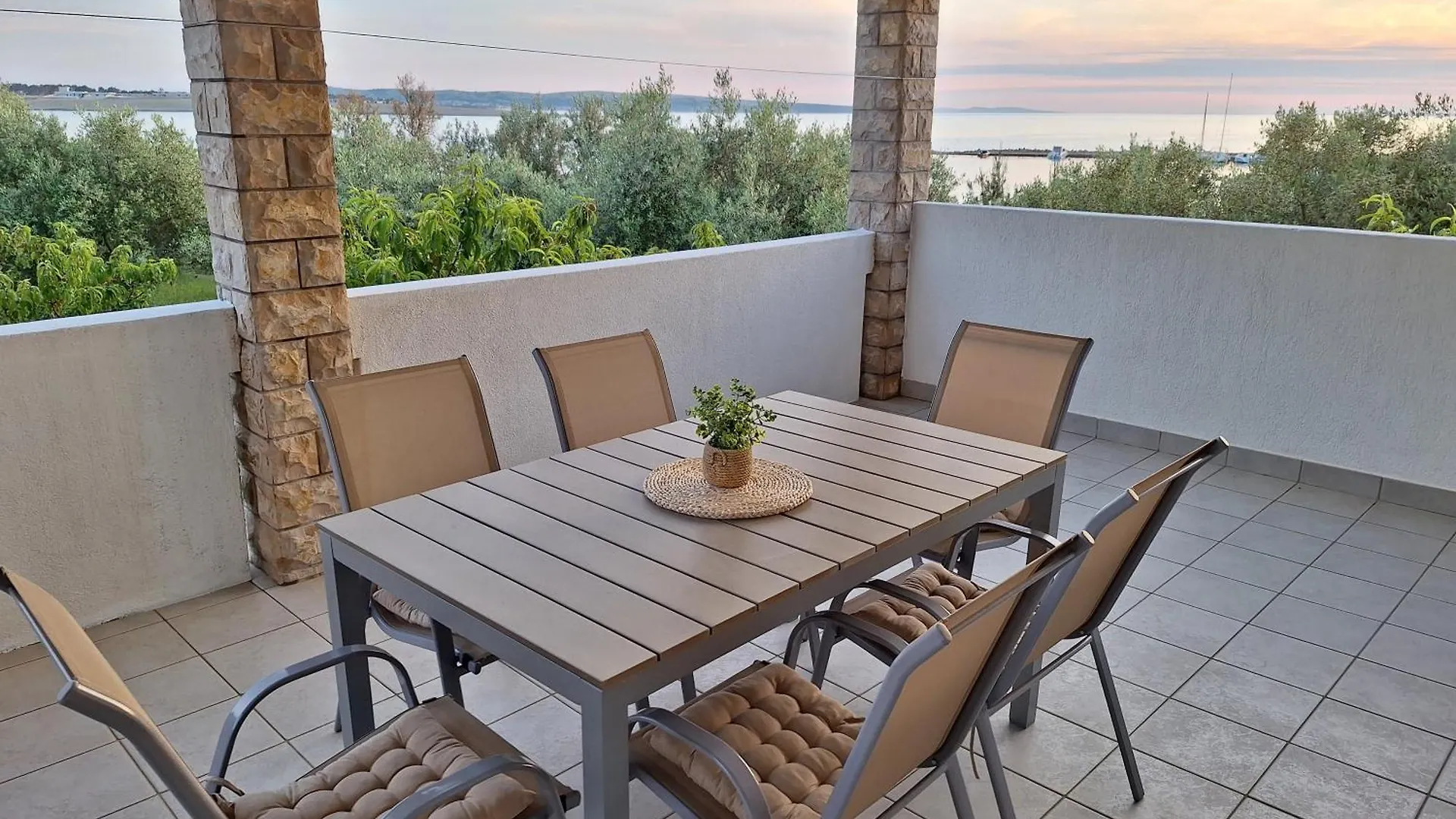Rumora Ivan Apartment Povljana